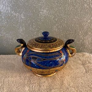 Cobra Egyptian decor pot